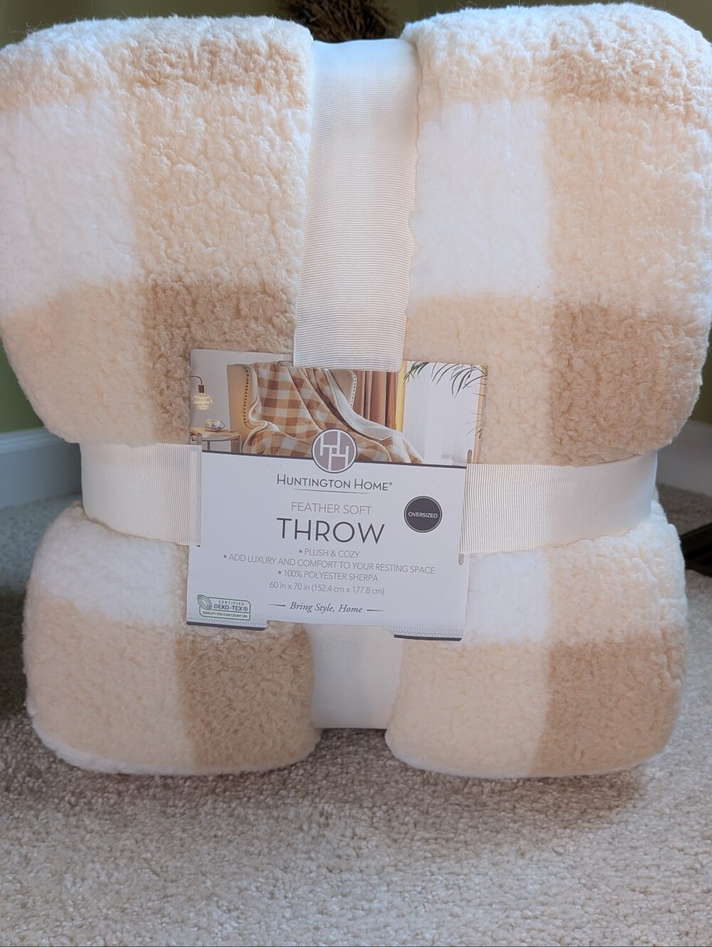 Huntington Home Cream & White & (Tan) Feather Soft Throw Blanket